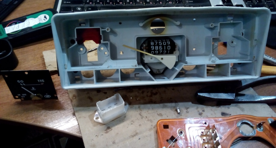 Горят не те лампочки на приборной панели — Lada 11113 Ока, 0,7 л, 2004 ...