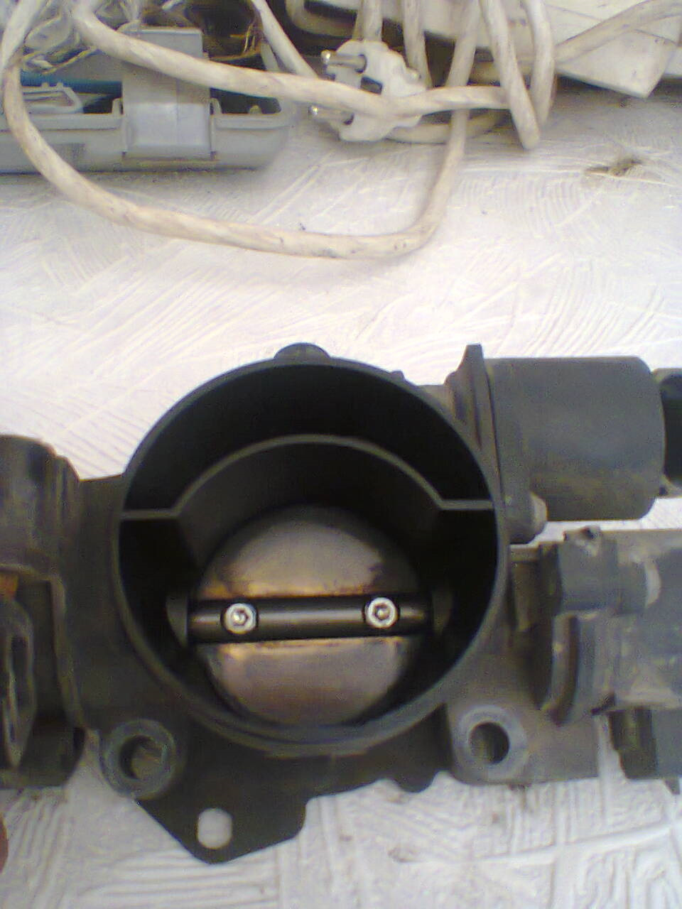 Чистка дроссельной заслонки — Peugeot 307, 1,4 л, 2004 года | своими ...