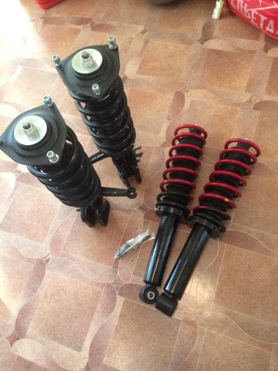 Тормоза R14 Pilenga, Диски R16 Rays Volk, Винтовая Подвеска. — Lada ...