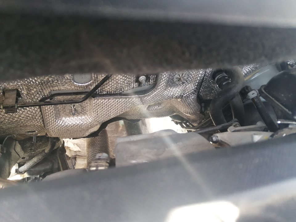 Верхний экран, вид из моторного отсека — Haval F7x (1G)