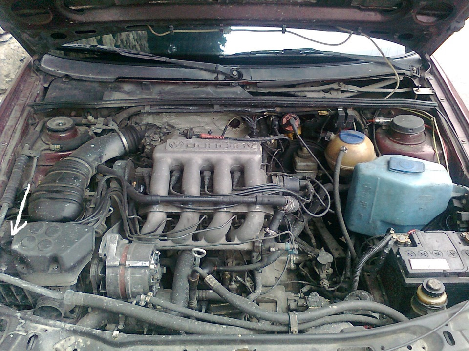 Двигатель volkswagen b3. Volkswagen Passat b3 мотор. Мотор Фольксваген Пассат б3 2.0. Volkswagen Passat b3 1.8 инжектор. Пассат б3 2.0 инжектор.