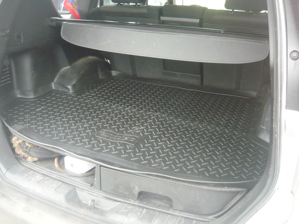 №40 — Коврик багажника — Nissan X-Trail II (t31), 2 л, 2007 года ...