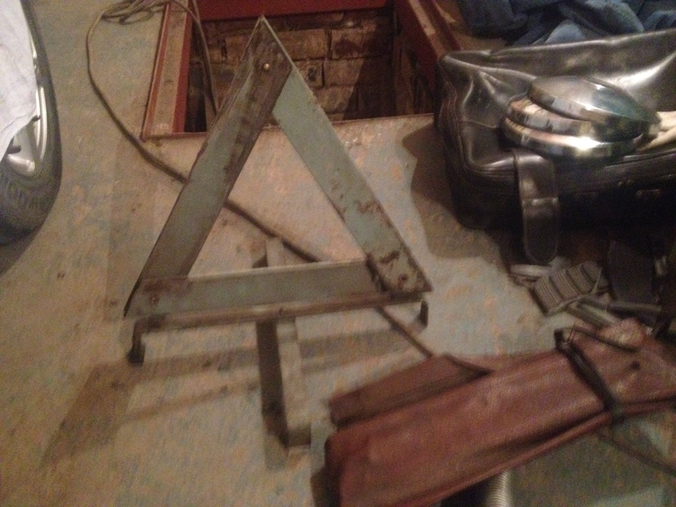 #2 На пути к стоку: Аварийный знак остановки — Москвич 2140, 1,5 л ...