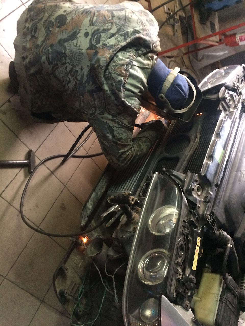 Установил интеркулер большего размера — BMW 5 series (E39), 3 л, 2001 ...