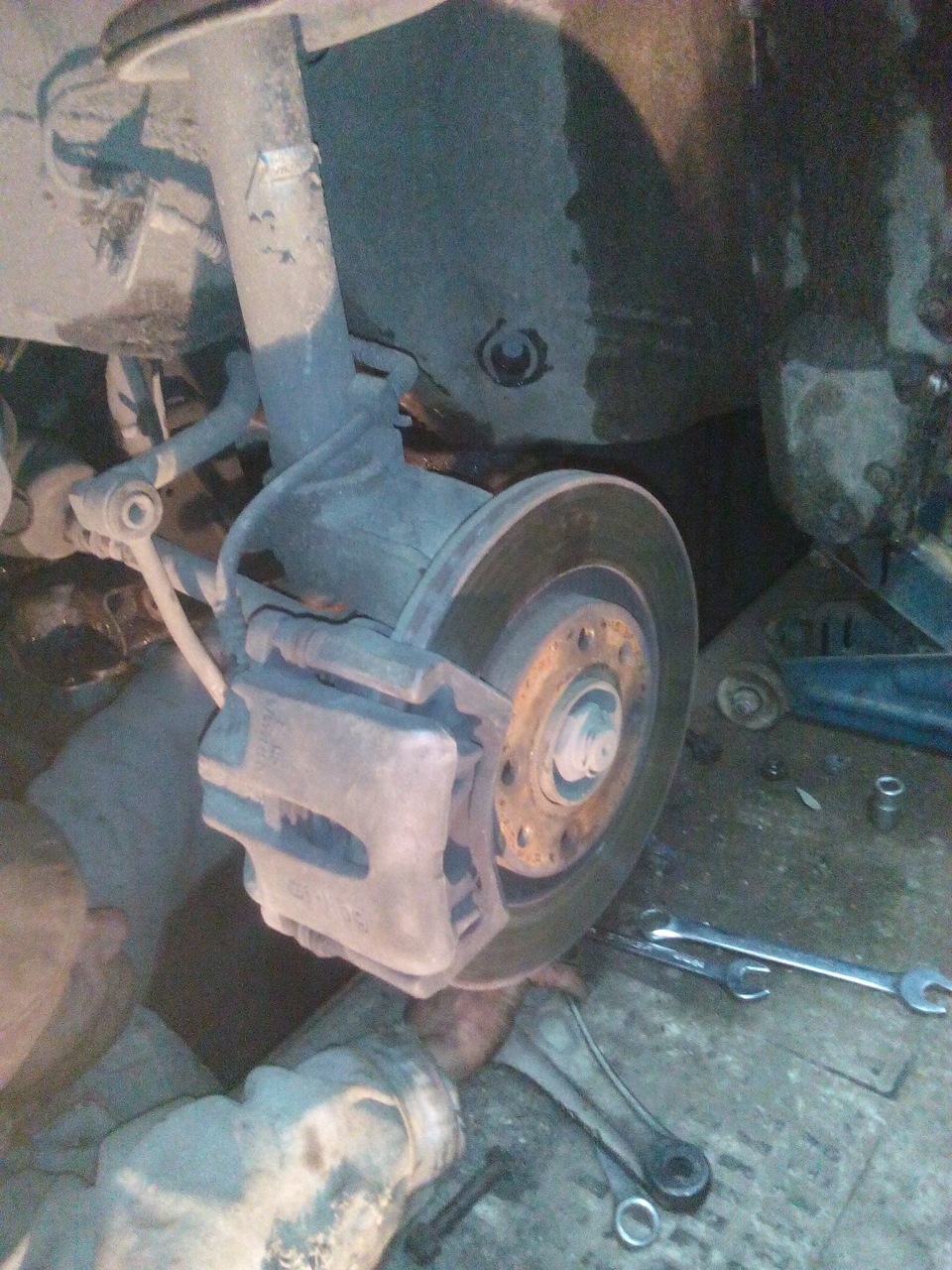 Замена троса сцепления и сайлентблоков ПЕЖО 405! — Peugeot 405, 1,9 л ...