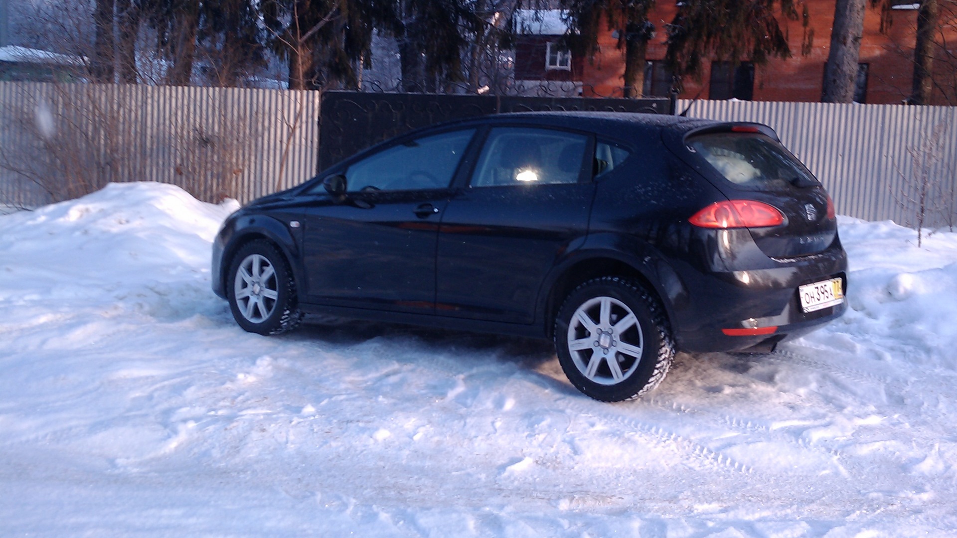 SEAT Leon (Mk II) 1.6 бензиновый 2008 | Seat Leon Черный Сов на DRIVE2