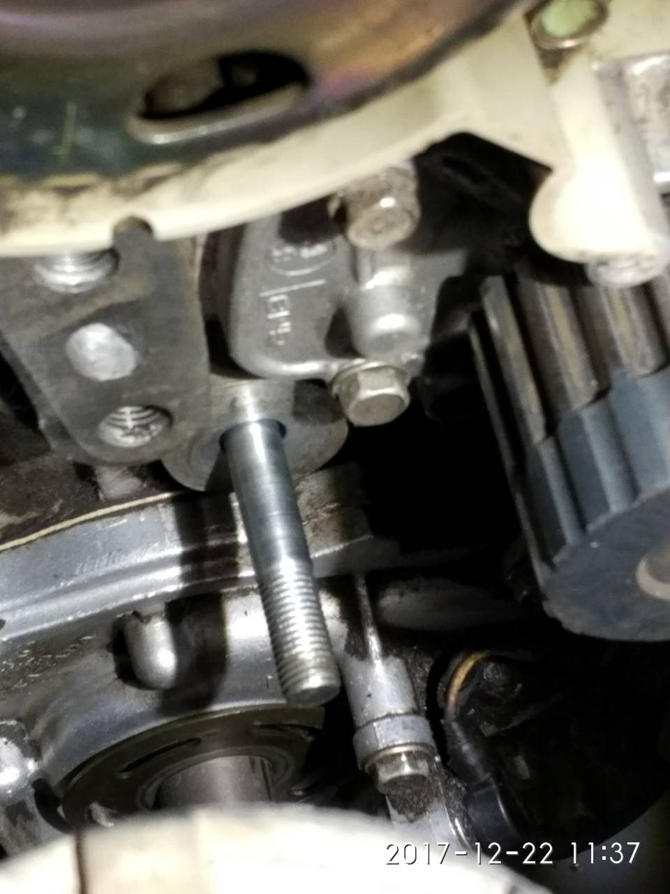 Резьба болта ролика ГРМ — Honda Civic (6G), 1,5 л, 1997 года | поломка ...