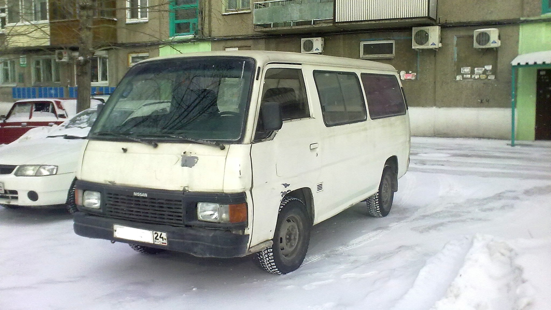 Nissan urvan 1990 online