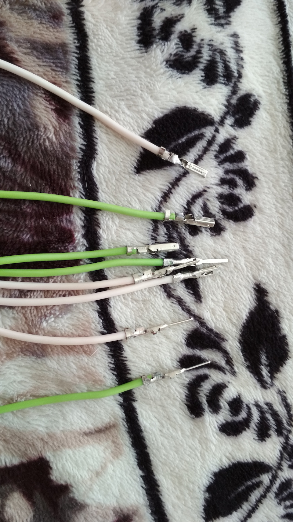 Плохо что клеммы не медные. Проводку брал кабль 2*1 — Lada 2115