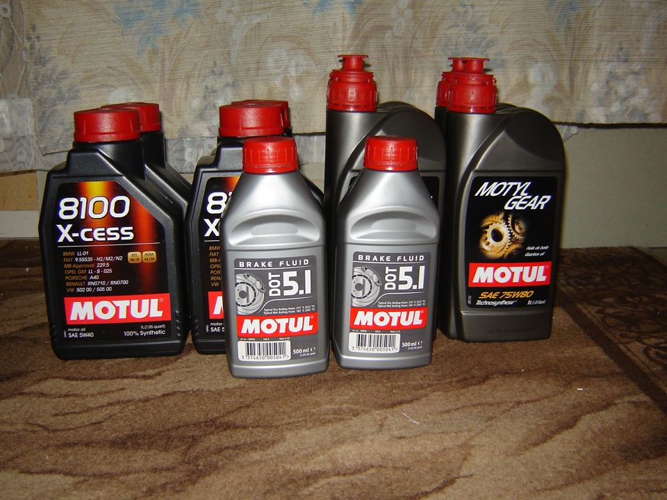 Можно ли заливать 95. Motul Motylgear 75w-80. Мотюль в Рено Меган 2. Масло мотюль в Рено Логан. Мотюль x-Cess для 2jz ge.