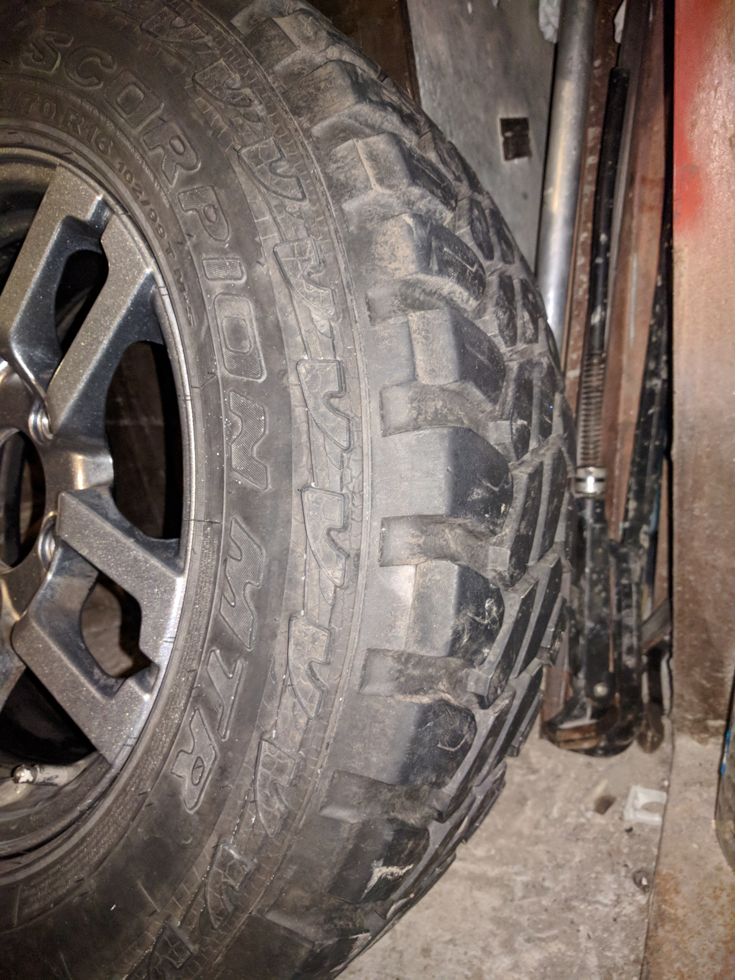Купил все-же МТ резину с дисками)) — Chevrolet Niva, 1,7 л, 2006 года ...