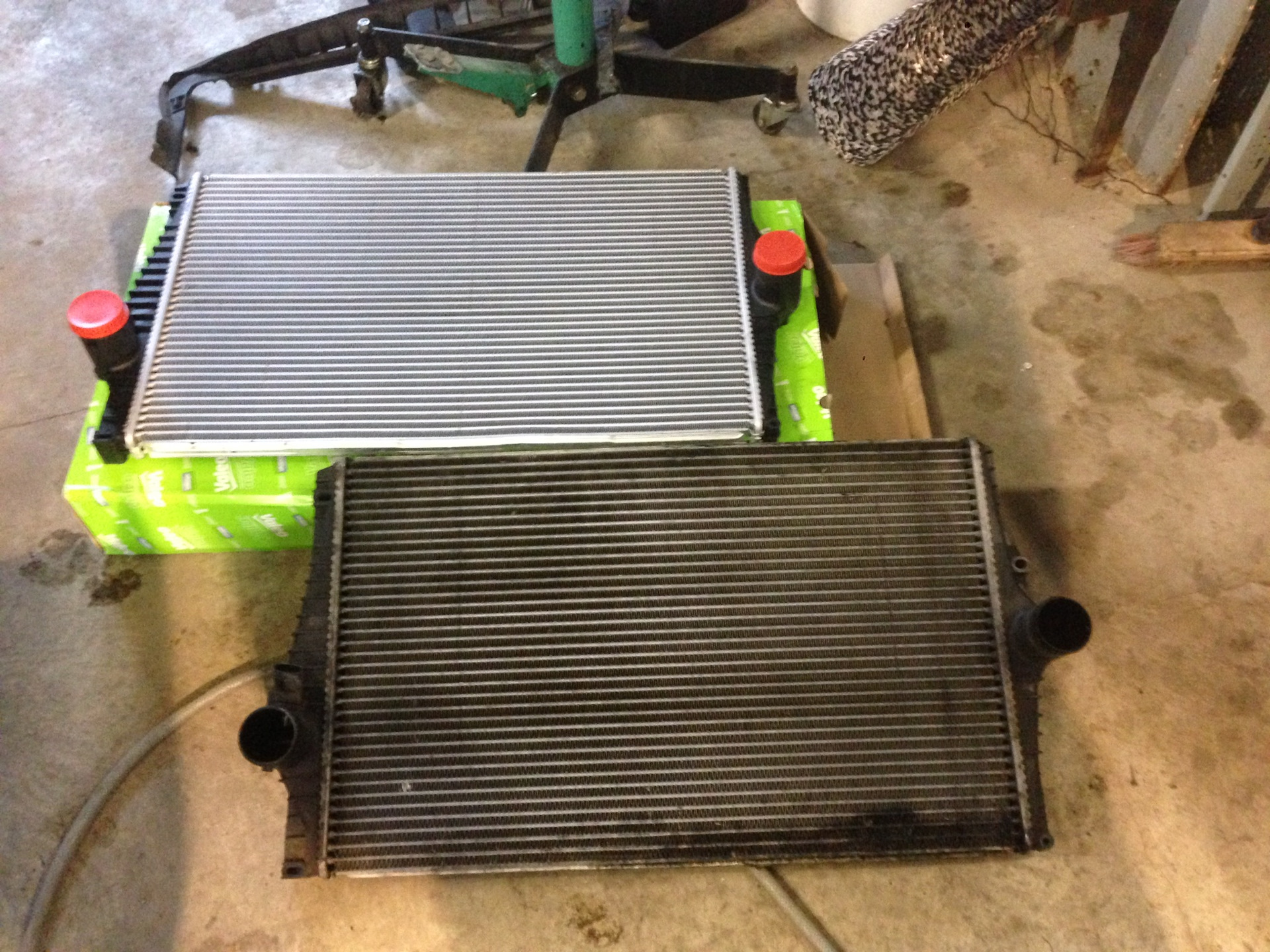 Интеркулер volvo xc90. Интеркулер volvo nrf 30249. Мазда мпв интеркулер. Интеркулер вольво хс90. Интеркулер вольво хс90.