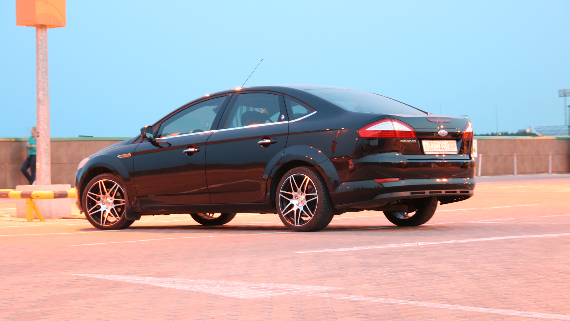 Ford Mondeo IV 2.0 бензиновый 2008 | БОЛЬШАЯ черная машина на DRIVE2