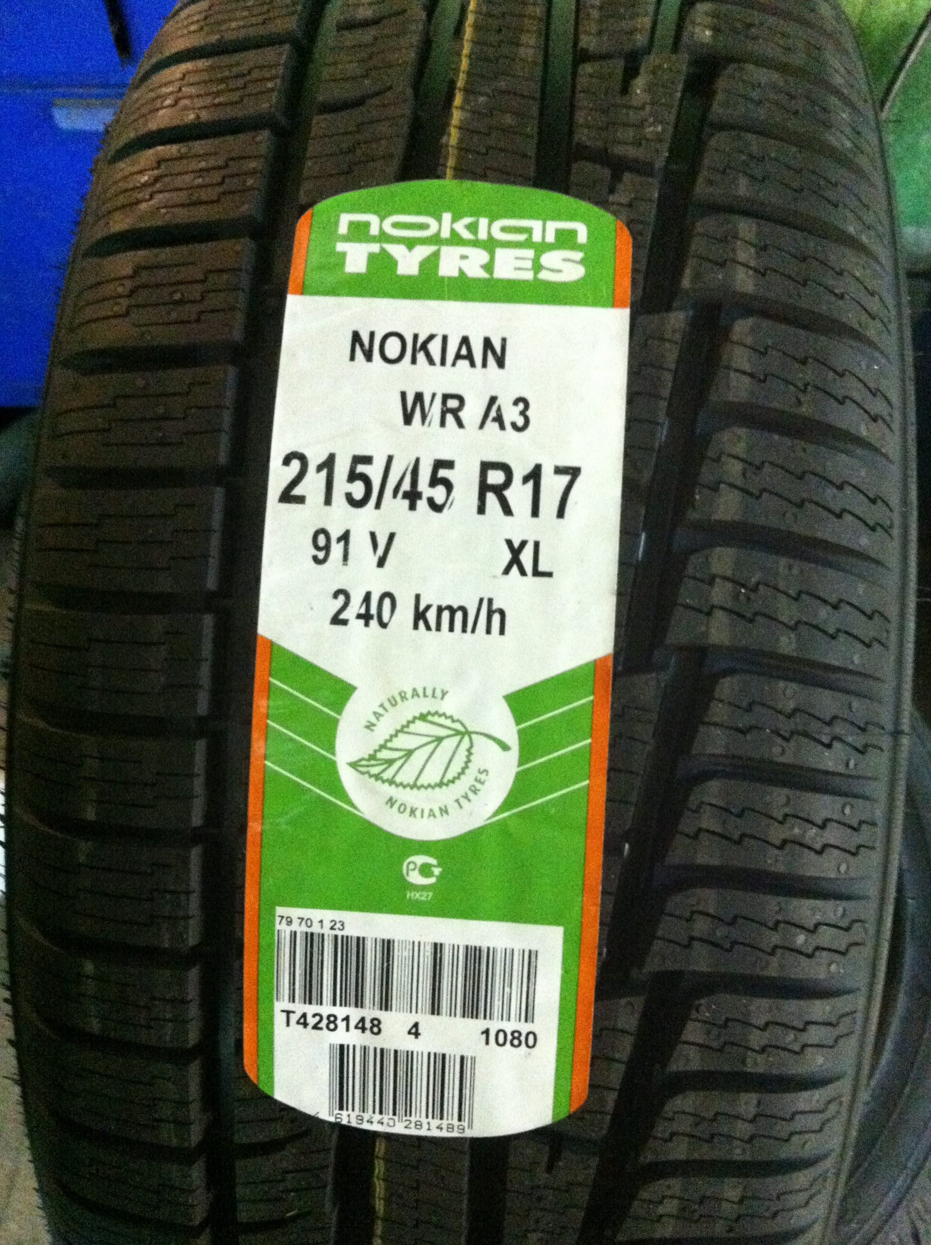 Резина нокиан 215. Нокиан WR a3. Нокиан WR 17. Nokian 215/45/17. Nokian Tyres WR 3.