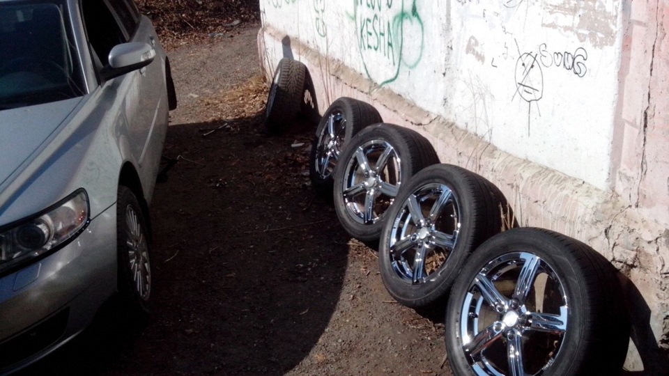 Продам комплект колес CatWild с резиной Dunlop — Volvo V50, 2,4 л, 2008 ...