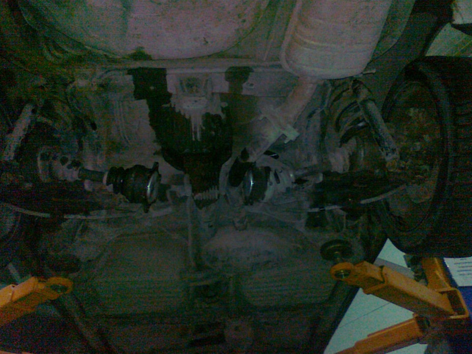 Замена сальников приводов в редукторе — Toyota Crown (S130), 2 л, 1989 ...