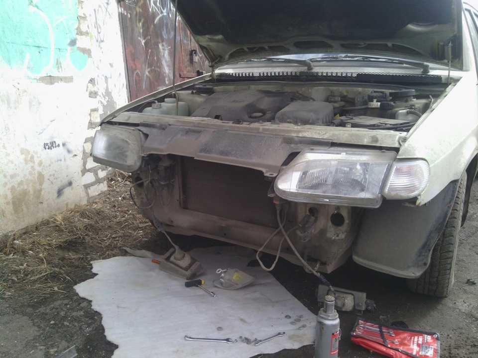 Зазор между бампером и крылом — Lada 2114, 1,6 л, 2007 года | кузовной ...