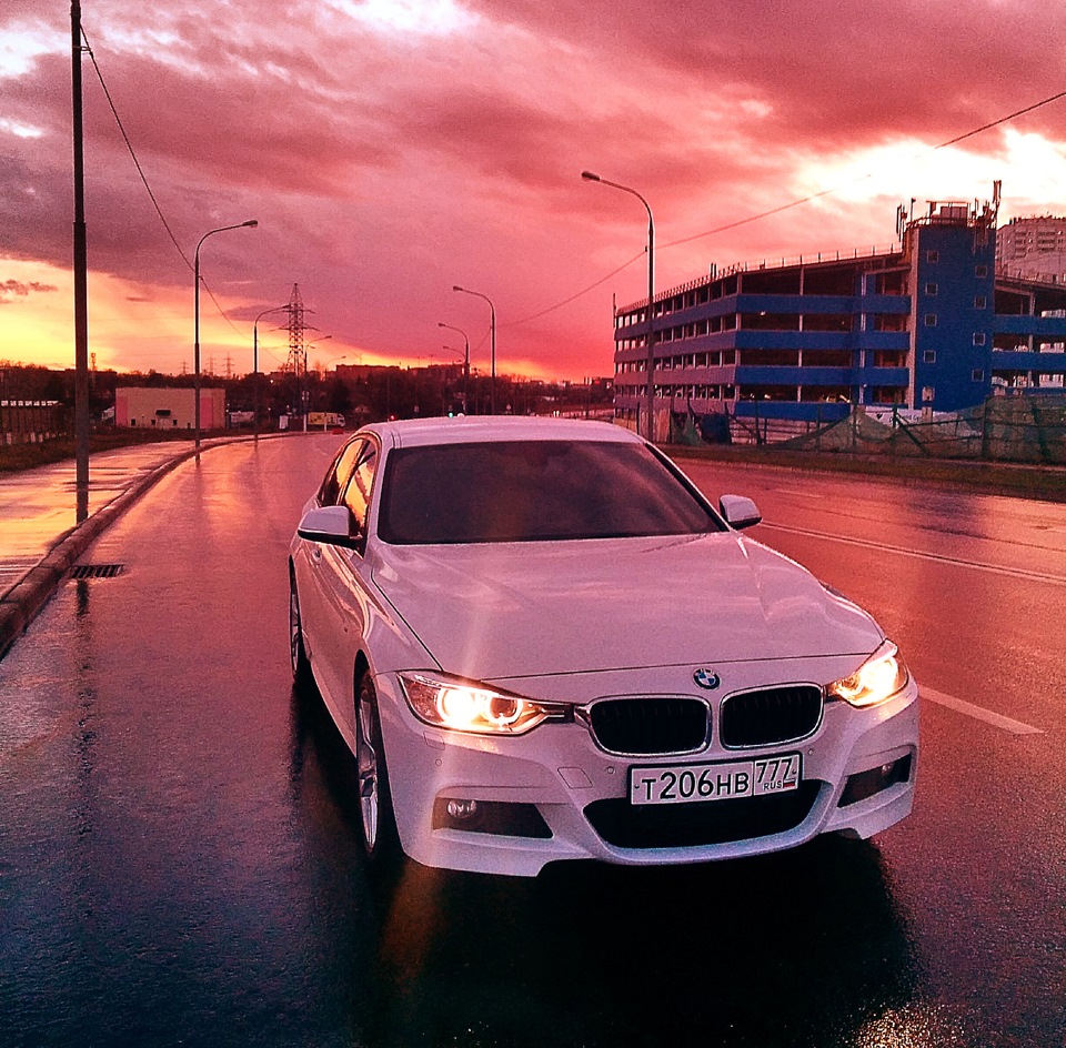 Едет номер. БМВ м5. БМВ 200. БМВ 400. BMW утро.