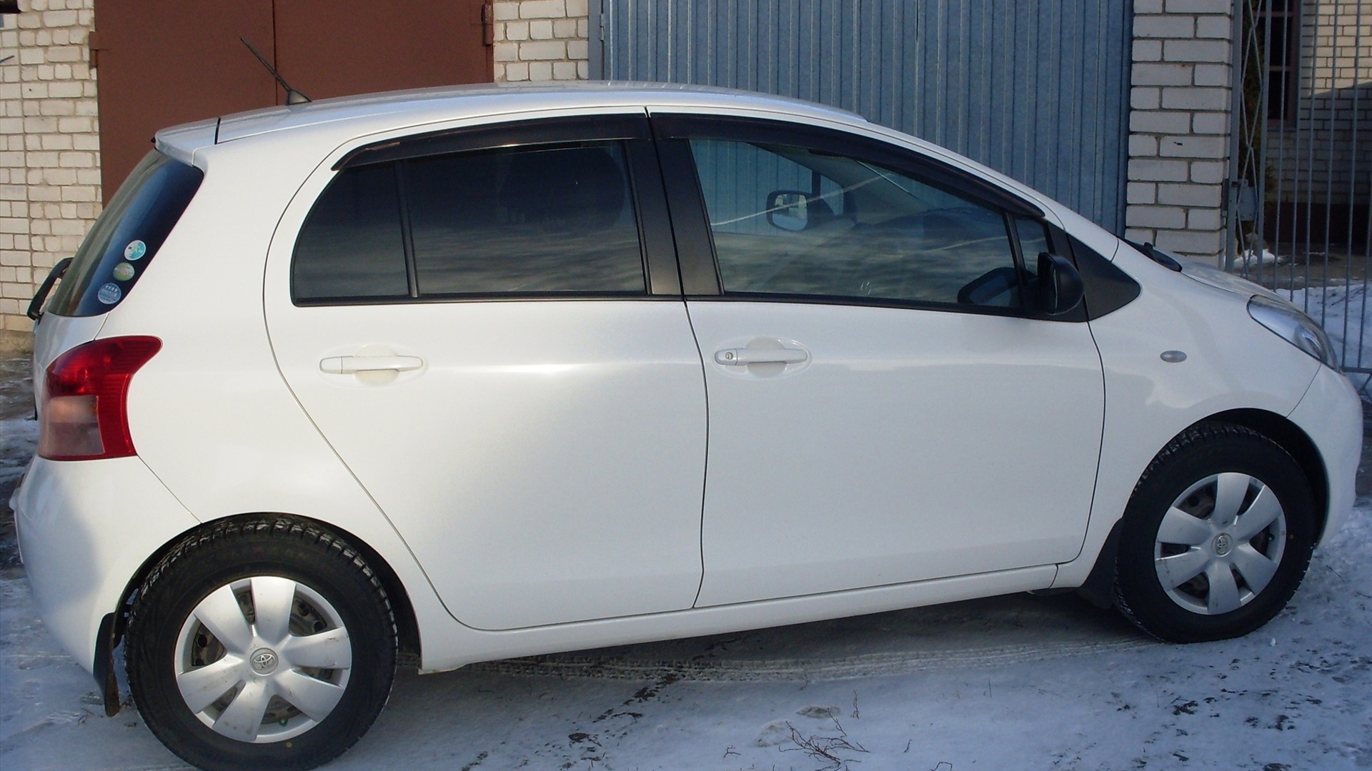 Toyota Vitz (90) 1.0 бензиновый 2008 | 1 литр на DRIVE2