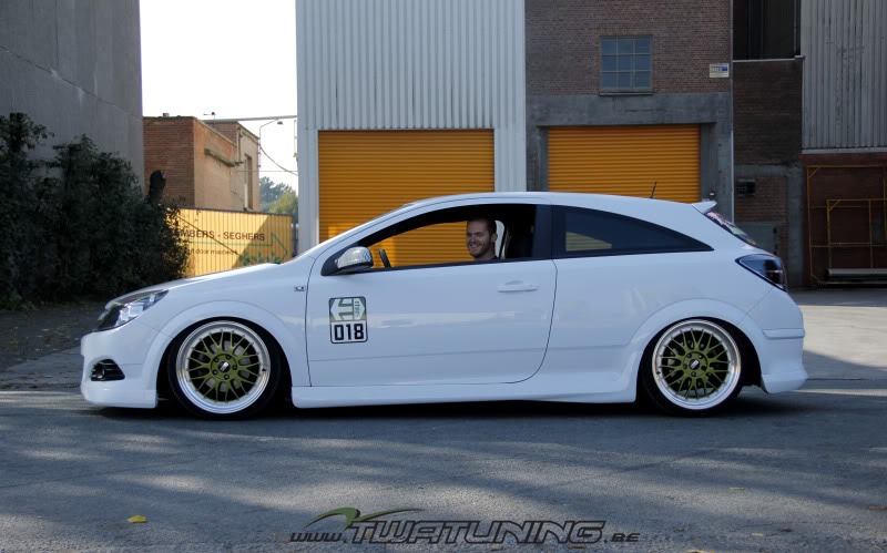 Opel Astra h GTC stance