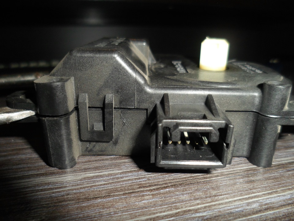 защелка — Subaru Outback (BP)