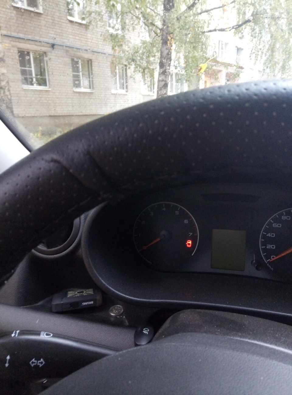 Рулевое колесо — Lada Гранта, 1,6 л., 2016 года | аксессуары | DRIVE2
