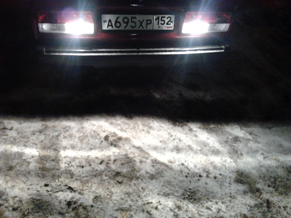 Ребят кто спрашивал, вот фото как светят галогеновые лампочки — Lada ...