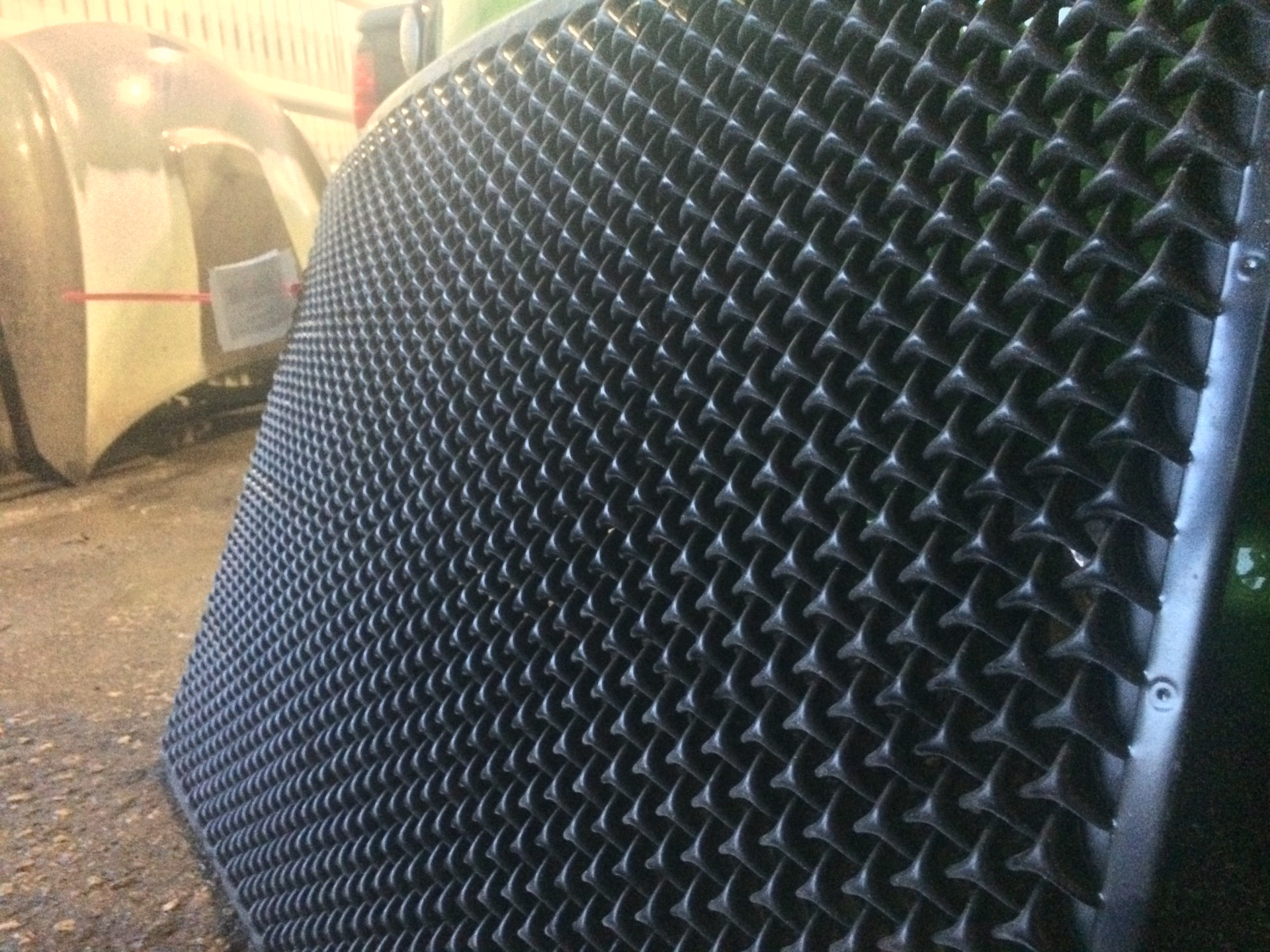 Сетка пропеллер. Сетка пропеллер. Сетка в бампер пропеллер. Сетка радиатора propeller. Пластиковая тюнинг сетка propeller.