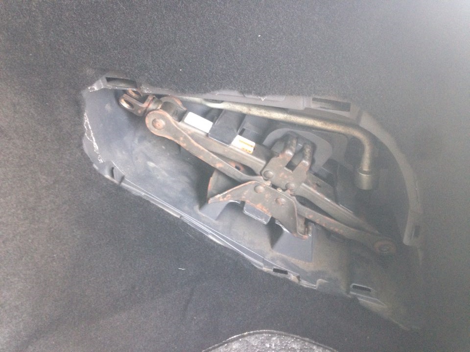 Обтяжка багажника карпетом — Suzuki Liana, 1,6 л, 2007 года | стайлинг ...