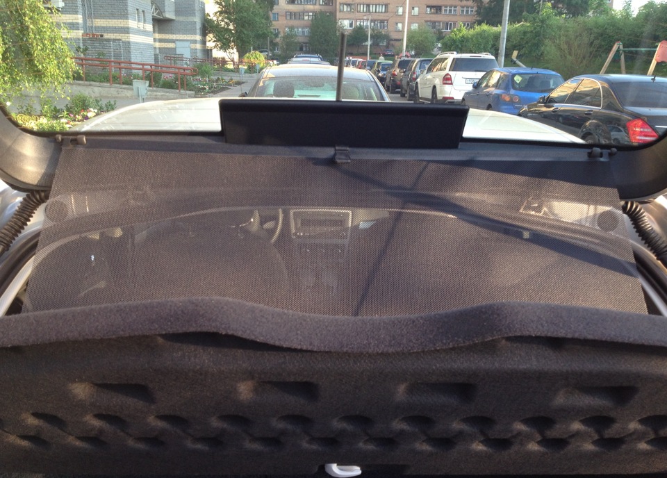 Солцезащитная шторка пятой двери — Skoda Octavia Mk2, 1,4 л., 2012 года ...