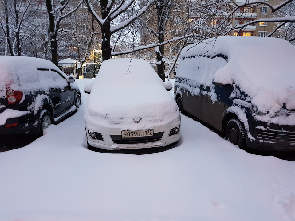 Снежок в Москве ))) — Volkswagen Tiguan (1G), 2 л, 2013 года | просто ...