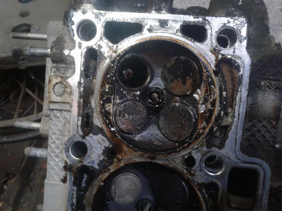 124 двигатель гнет. Погнуло клапана Москвич 2140. Мотор 124 гнёт клапана. Загнуло клапана xc90. Двигатель 406 клапана загибает.