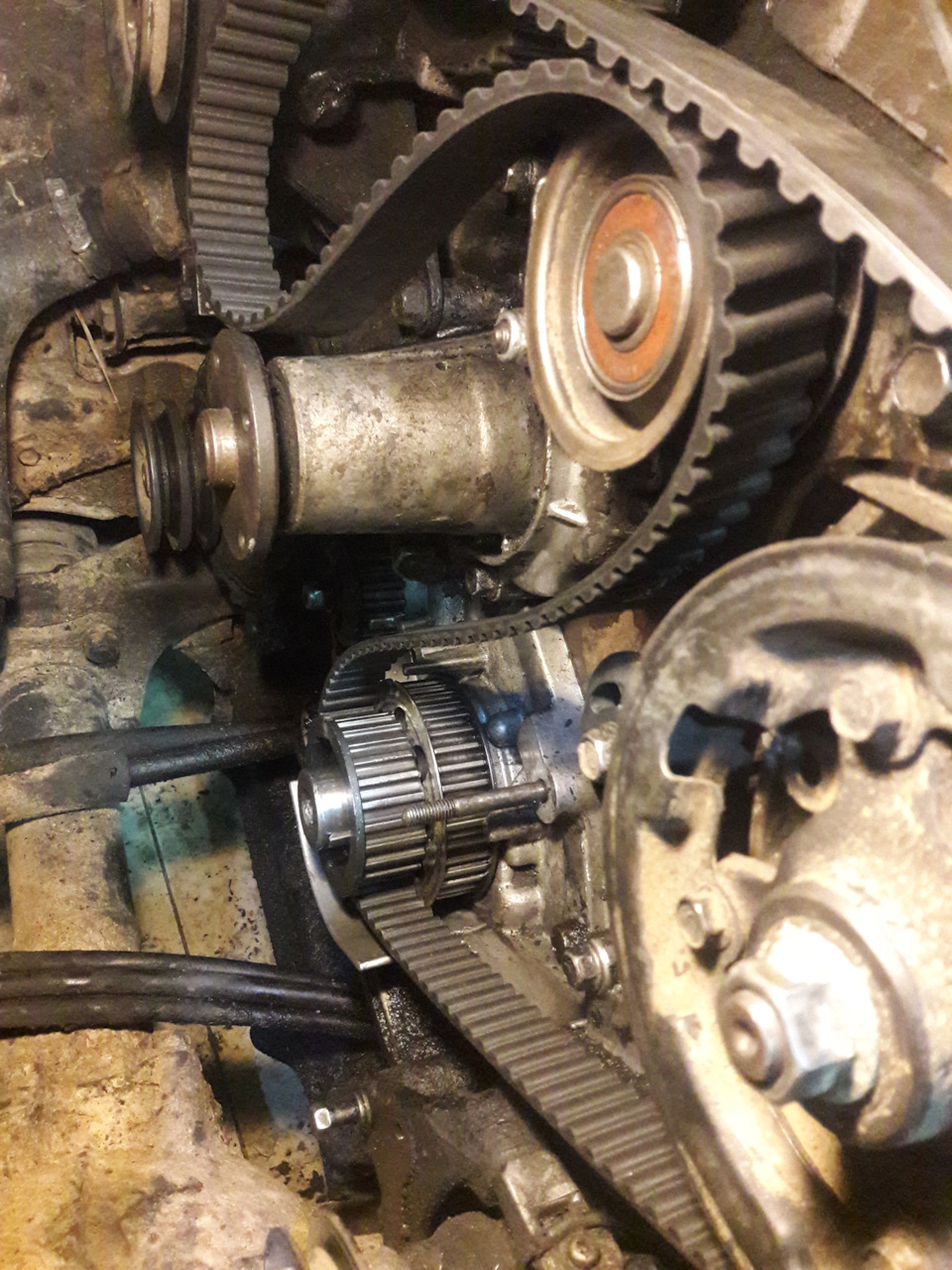 течь масла или как менять сальник коленвала бесконечно — Mitsubishi ...