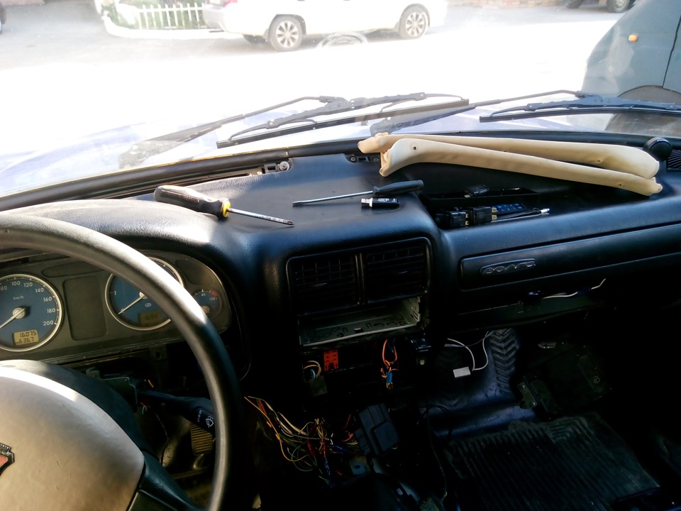 Замена печки на печку газ 31105(часть 1- Разбор салона) — ГАЗ 3110, 2,3 ...