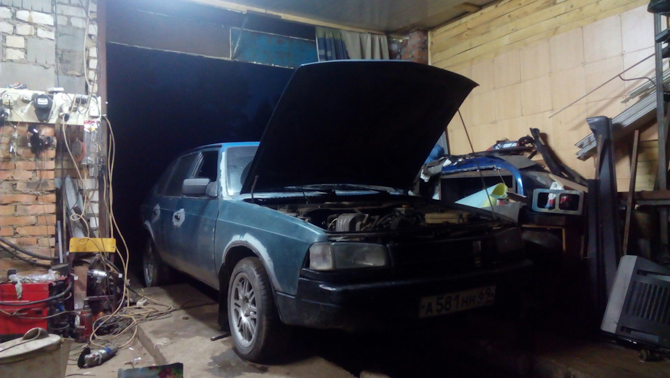 Космич вернулся… — Москвич Святогор, 2 л, 1999 года | другое | DRIVE2