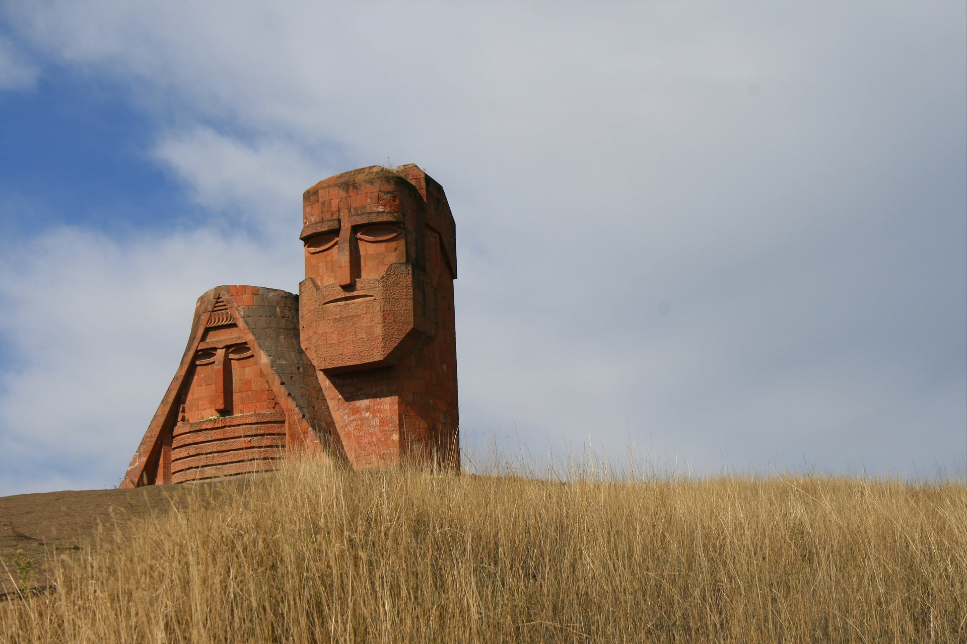 Дед и баба арцах картинки