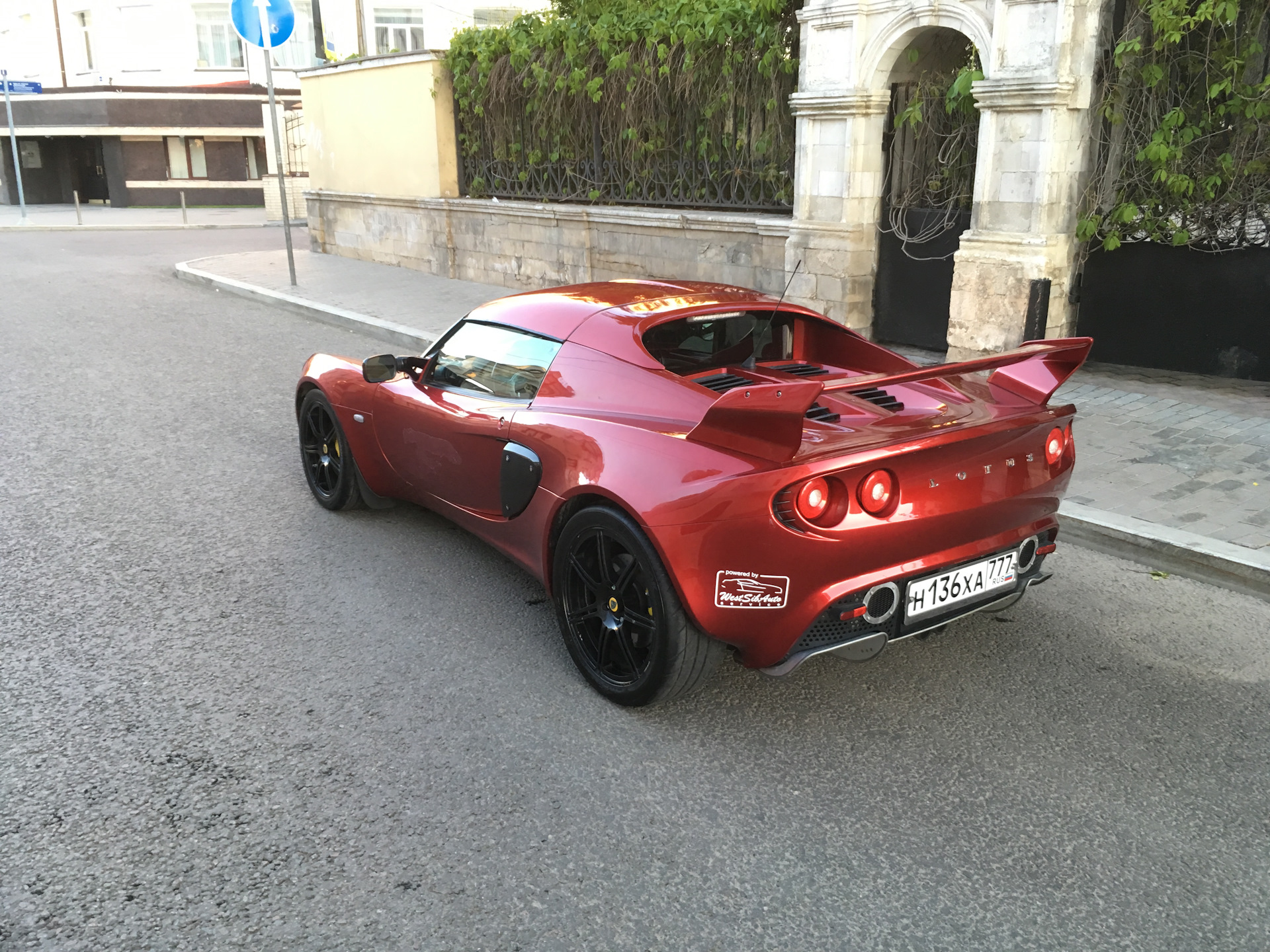 Спорткар Lotus Elise Series 2