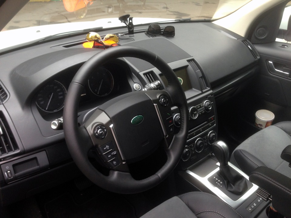 Land Rover Freelander 2010 салон