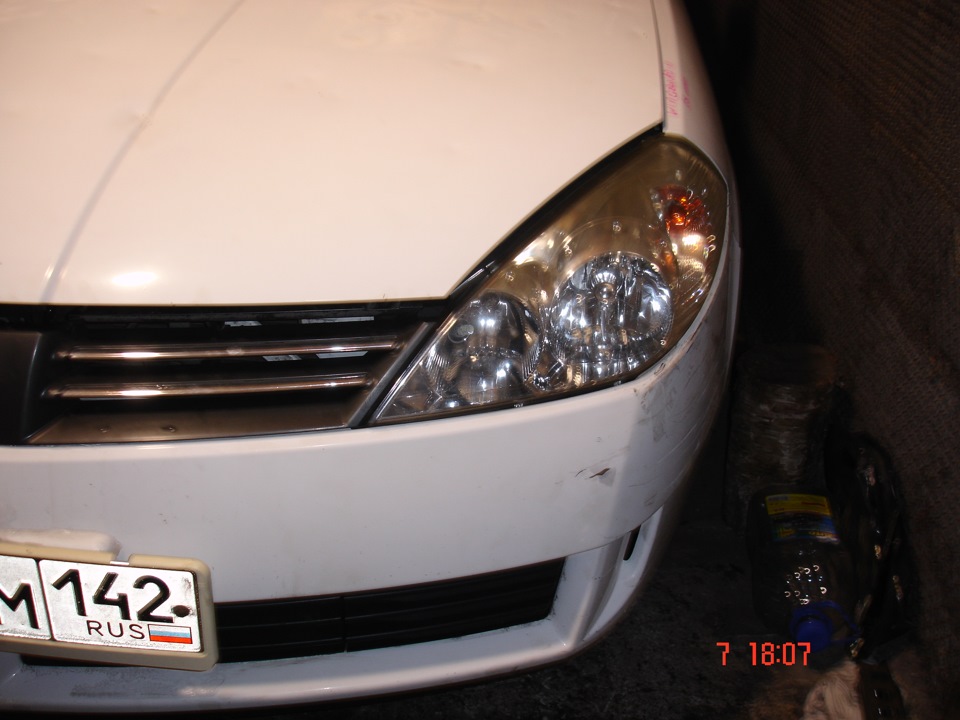 Шаг второй- замена крыла и фары — Nissan Wingroad (Y11), 1,5 л, 2002 ...