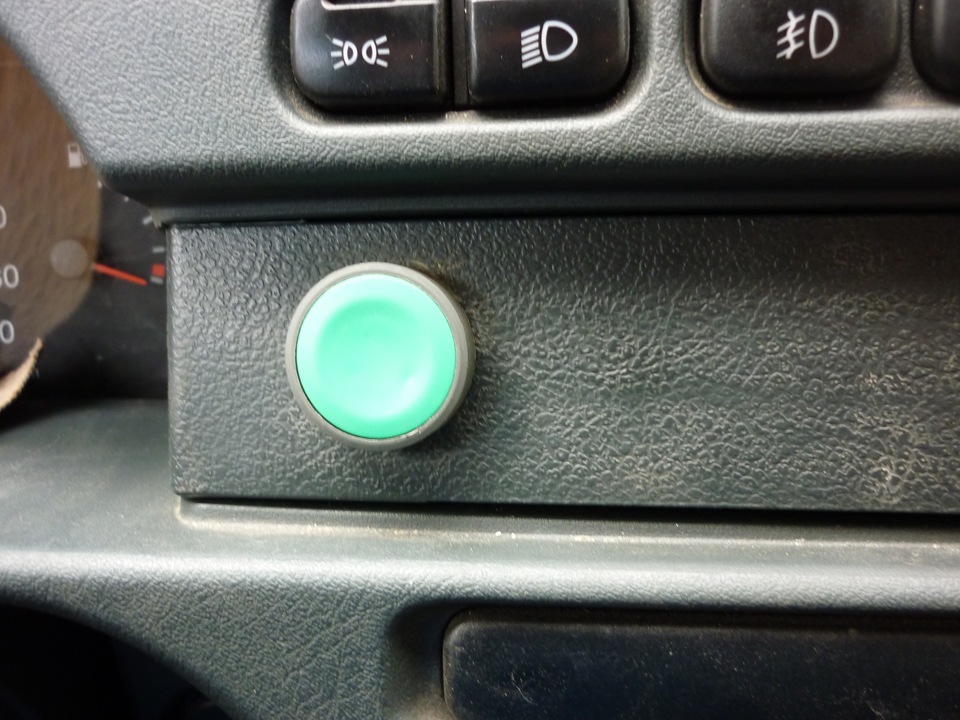 Кнопки для ваз 21083. Запуск кнопкой ваз. Запуск кнопкой ваз. Кнопка запуска двигателя ваз 2114. Кнопка старт стоп в ваз 2109.