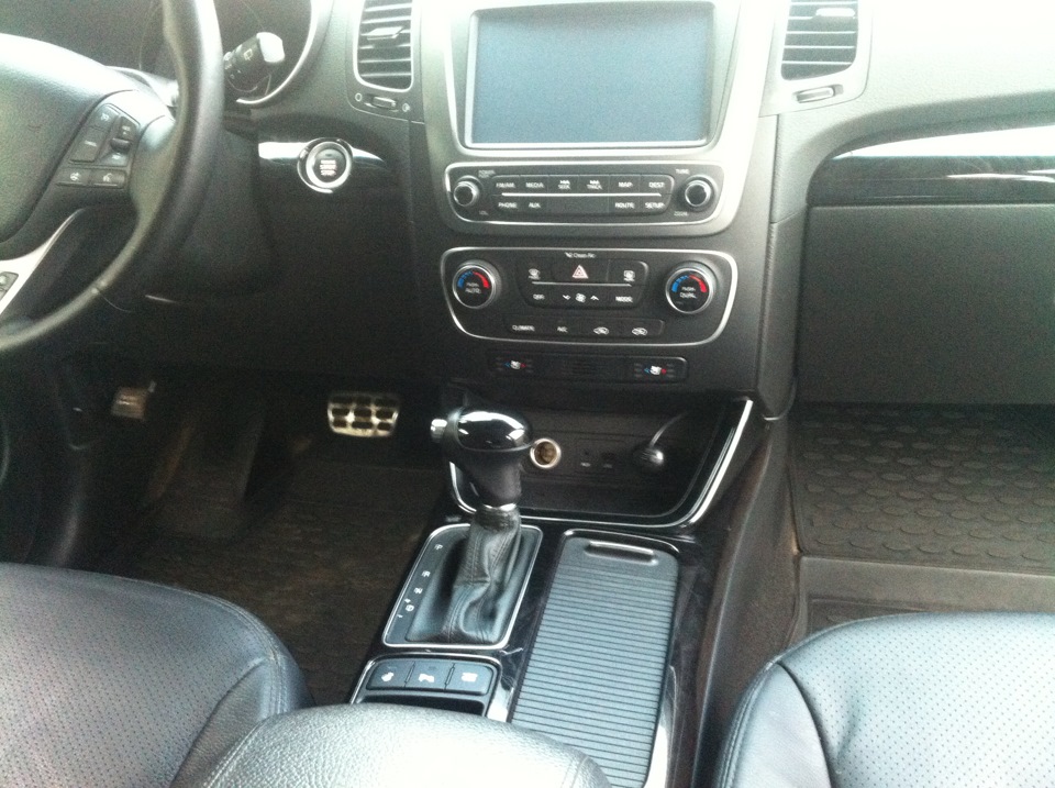 Фото в бортжурнале KIA Sorento (2G)