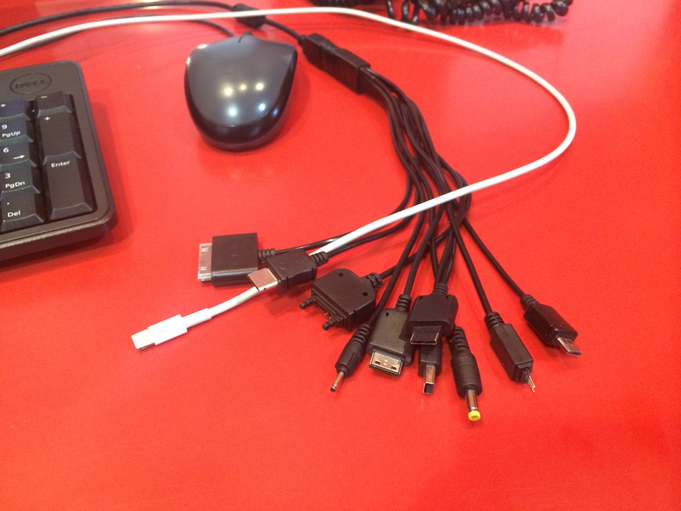 зарядки на все телефоны в тойоте — Toyota RAV4 (III)