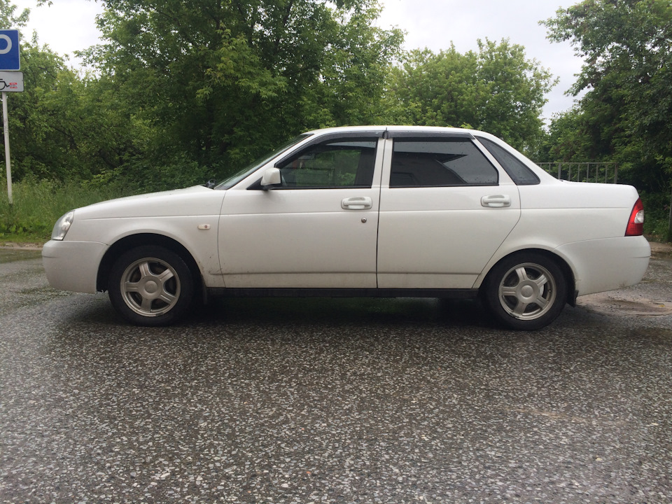 Сильно ли просела подвеска? — Lada Приора седан, 1,6 л, 2008 года ...