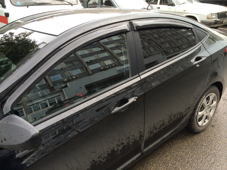 Дефлекторы боковых стекол — Hyundai Solaris (1G), 1,4 л, 2013 года ...