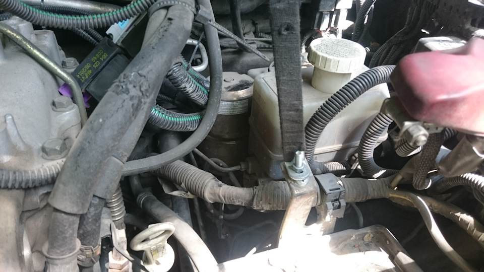 вот он весь блок еще на месте — Mitsubishi Pajero (3G)