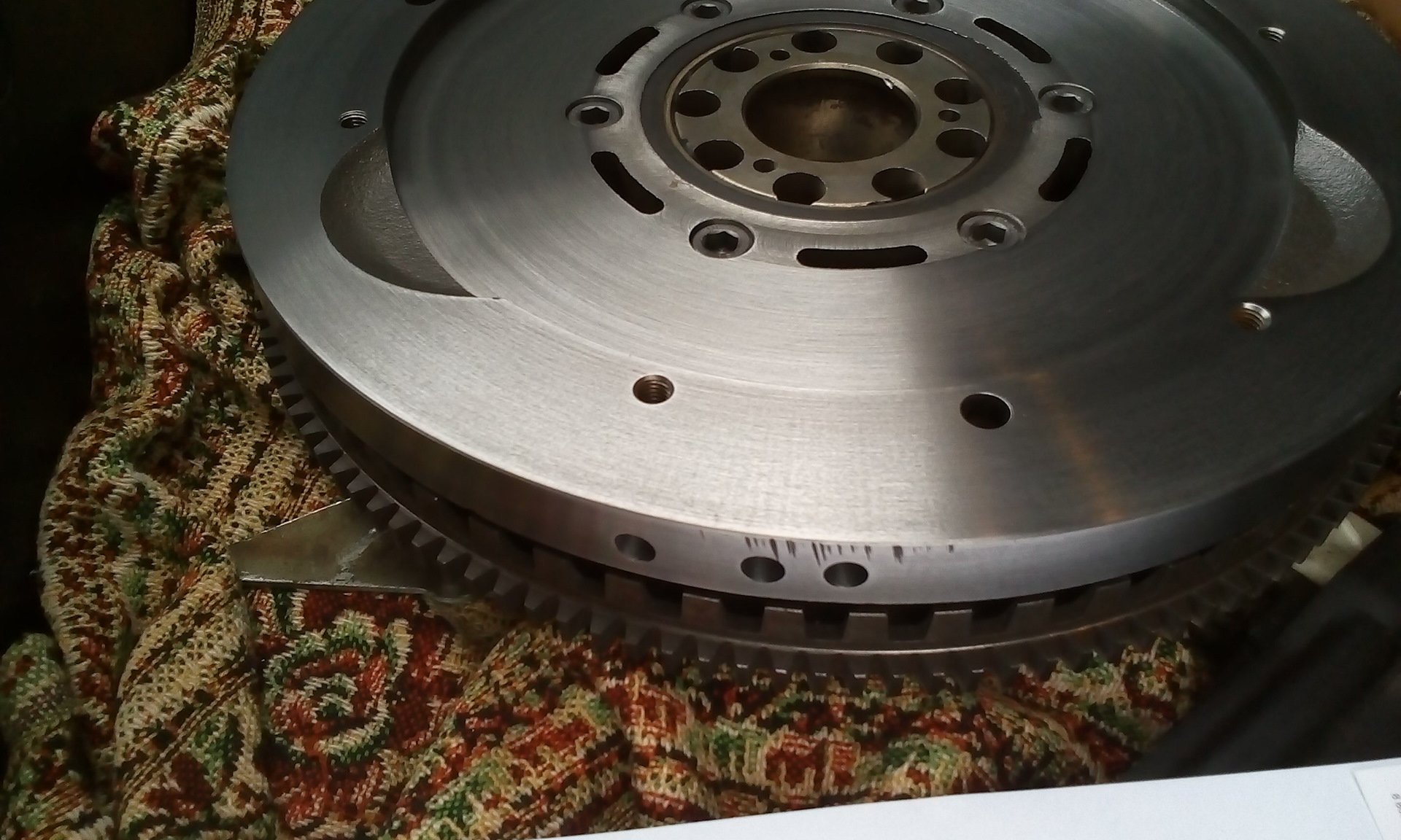 разобранный маховик gb5z17683f. маховик lada 4x4. маховик 62 рязань. маховик rd28. заводской маховик 2121 нива.