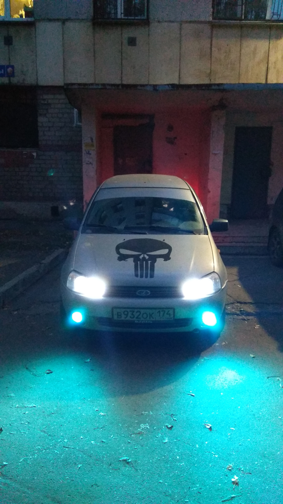 Устоновка led ламп) — Lada Калина Универсал (1G), 1,6 л, 2011 года ...