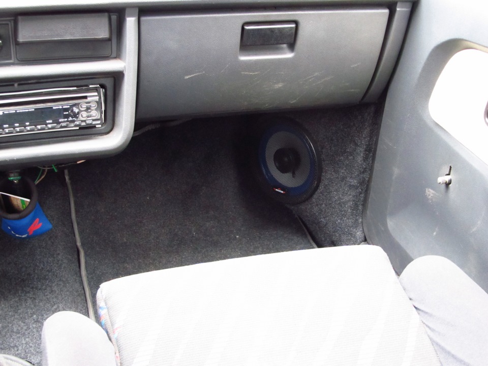 Kick panel в автомобиле