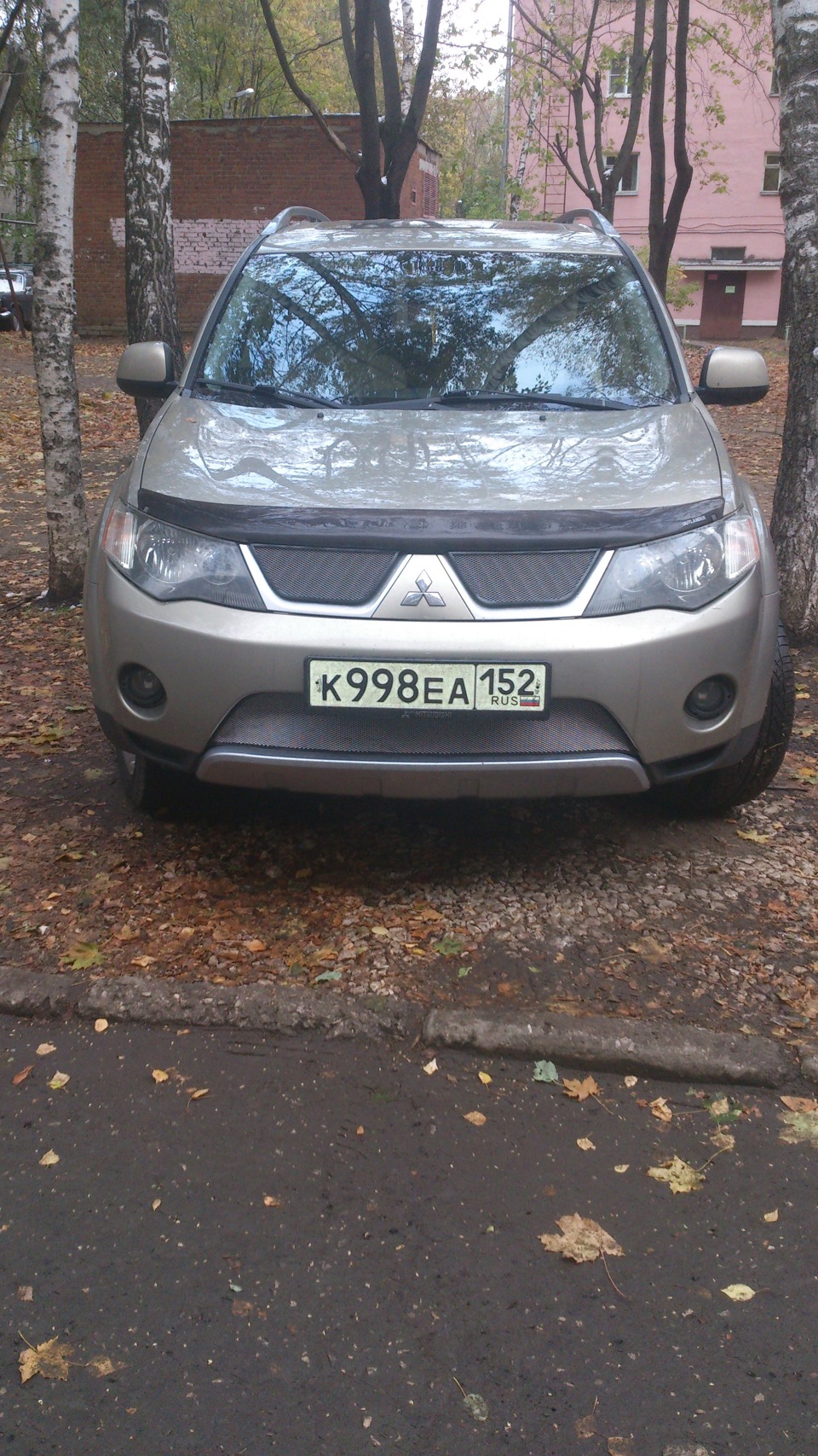 Декоративные хром сетки — Mitsubishi Outlander XL, 2,4 л, 2008 года ...