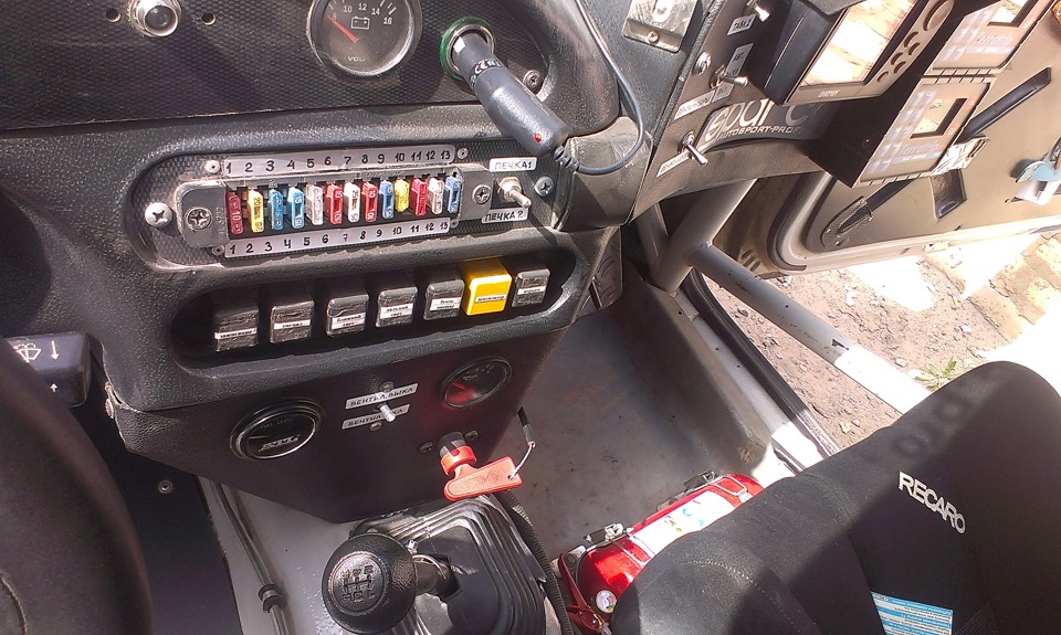 Фото в бортжурнале Lada 2123. Запчасти на фото: 111210